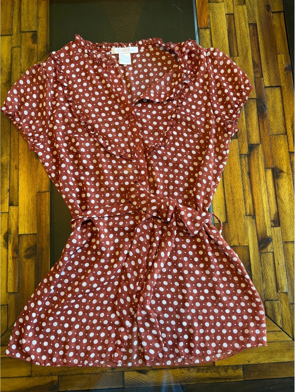 Charlotte Russe rust polka dot tie-waist Top size M